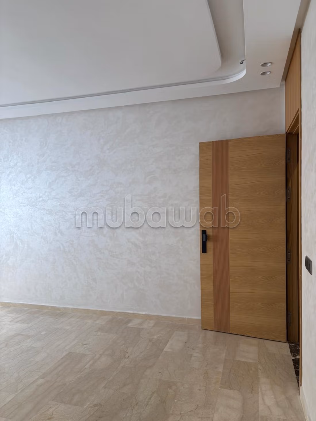 Grand studio neuf à louer – Quartier Les Hôpitaux — 4