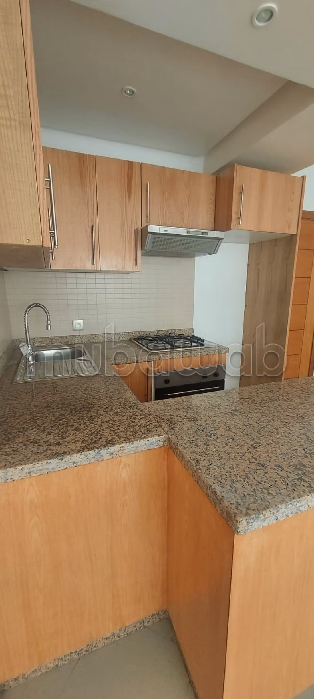 Très bel appartement en location à Moulay Youssef.
2 pièces confortables.
Prestation de conciergerie, air conditionné — 4