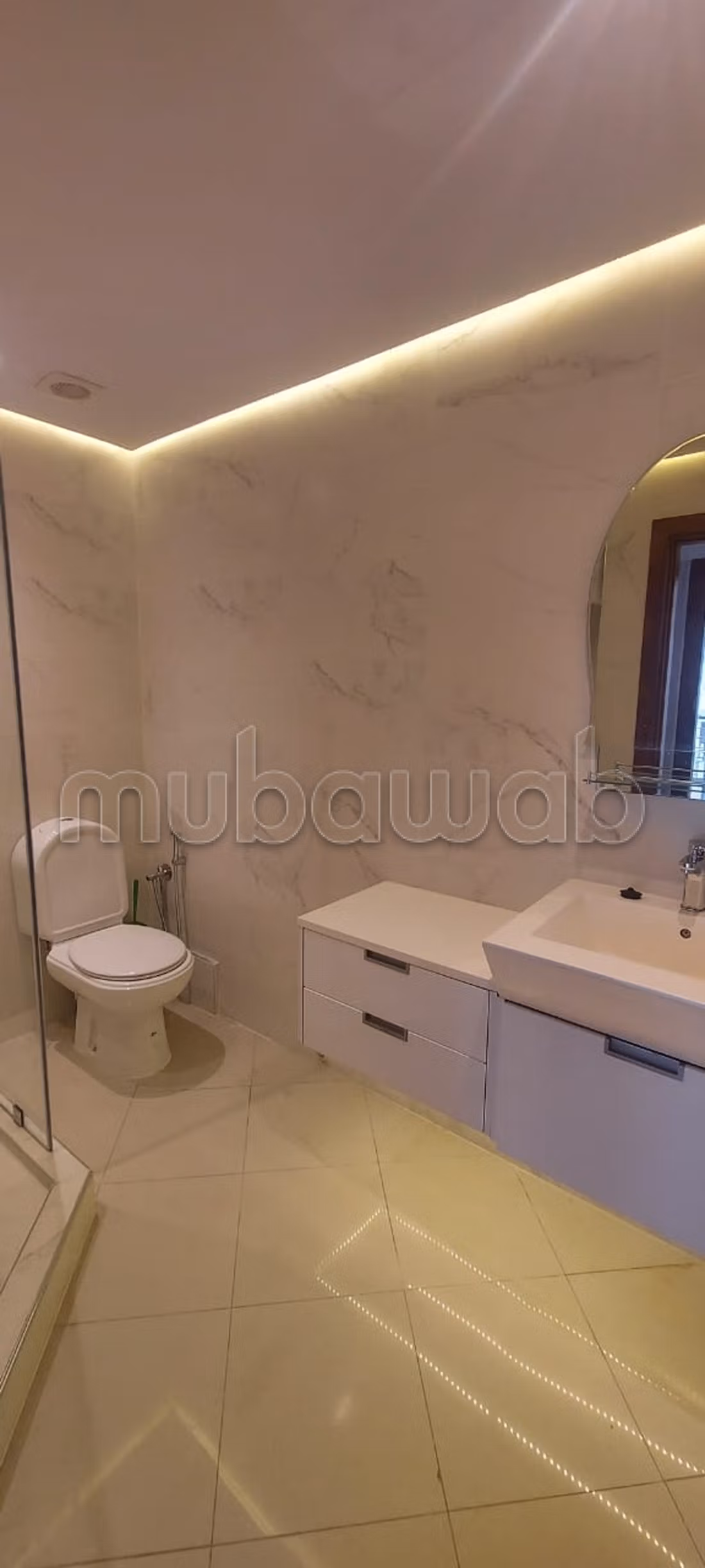 Très bel appartement en location à Moulay Youssef.
2 pièces confortables.
Prestation de conciergerie, air conditionné — 6