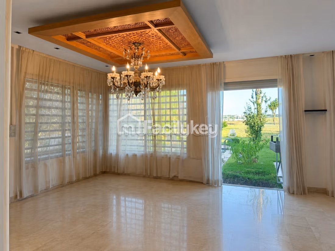 Villa di 694 m² a Bouskoura