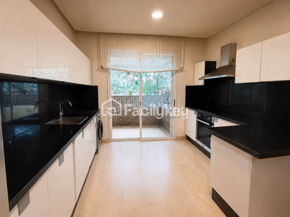 Villa di 694 m² a Bouskoura