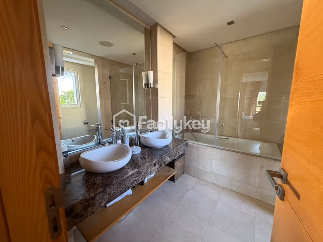 Villa di 694 m² a Bouskoura