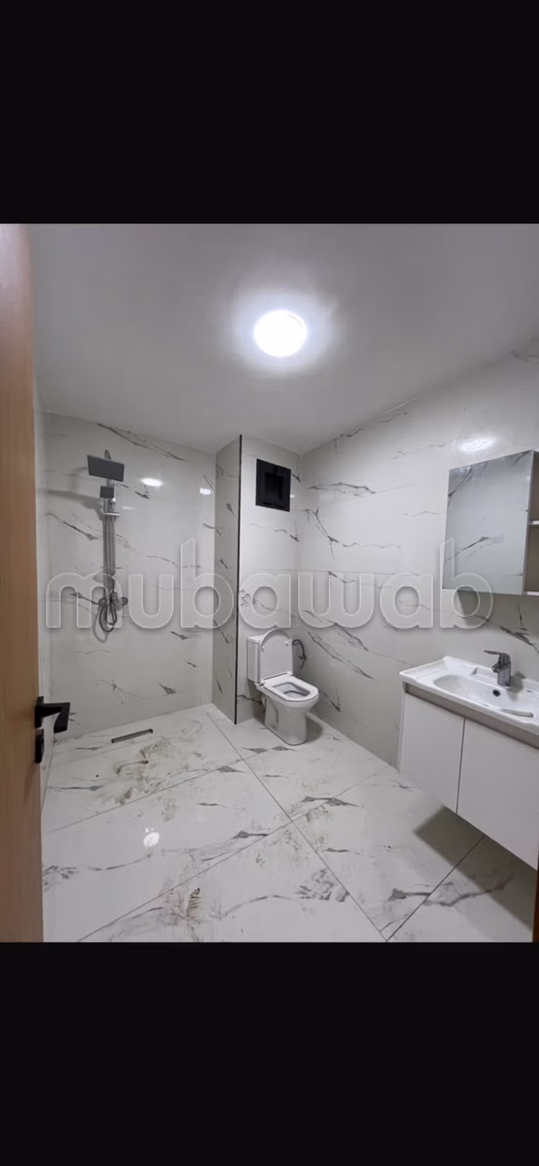 Offices for rent in Riad Oulad Mtaa. Total area 90 m². Security door and double glazing system.