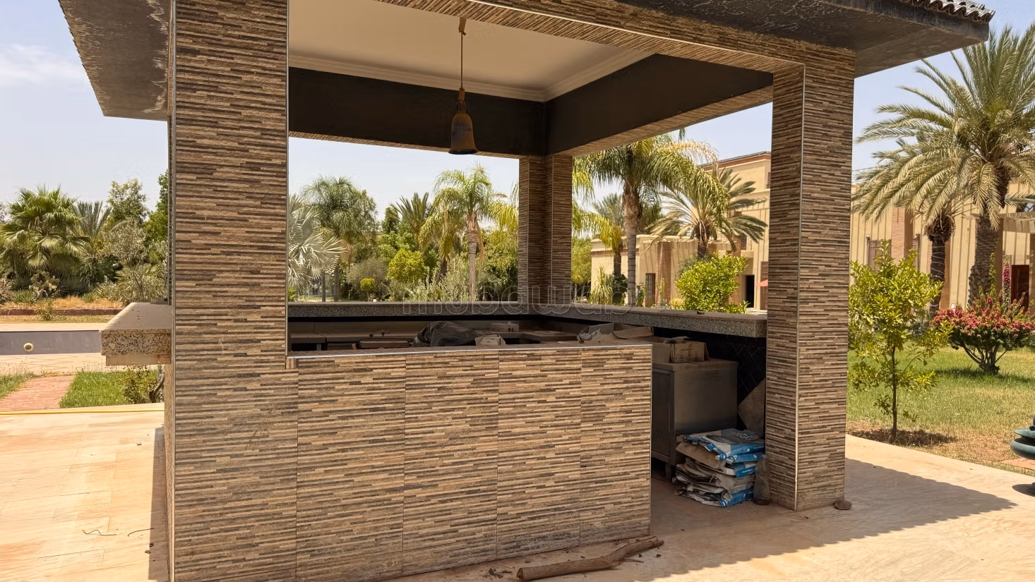 Villa de prestigio amueblada de 1300m2 sobre 14000m2
