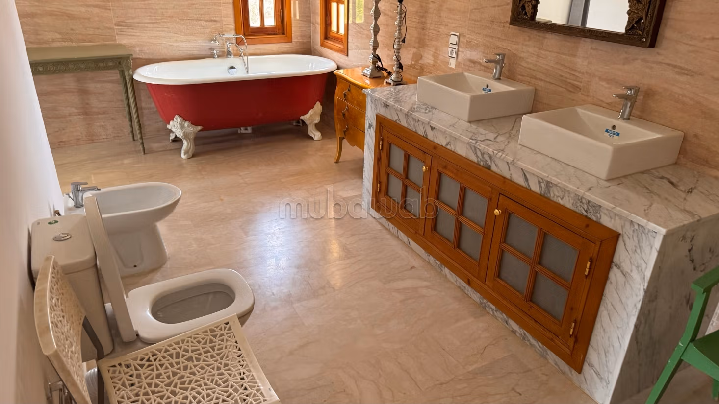 Villa de prestigio amueblada de 1300m2 sobre 14000m2