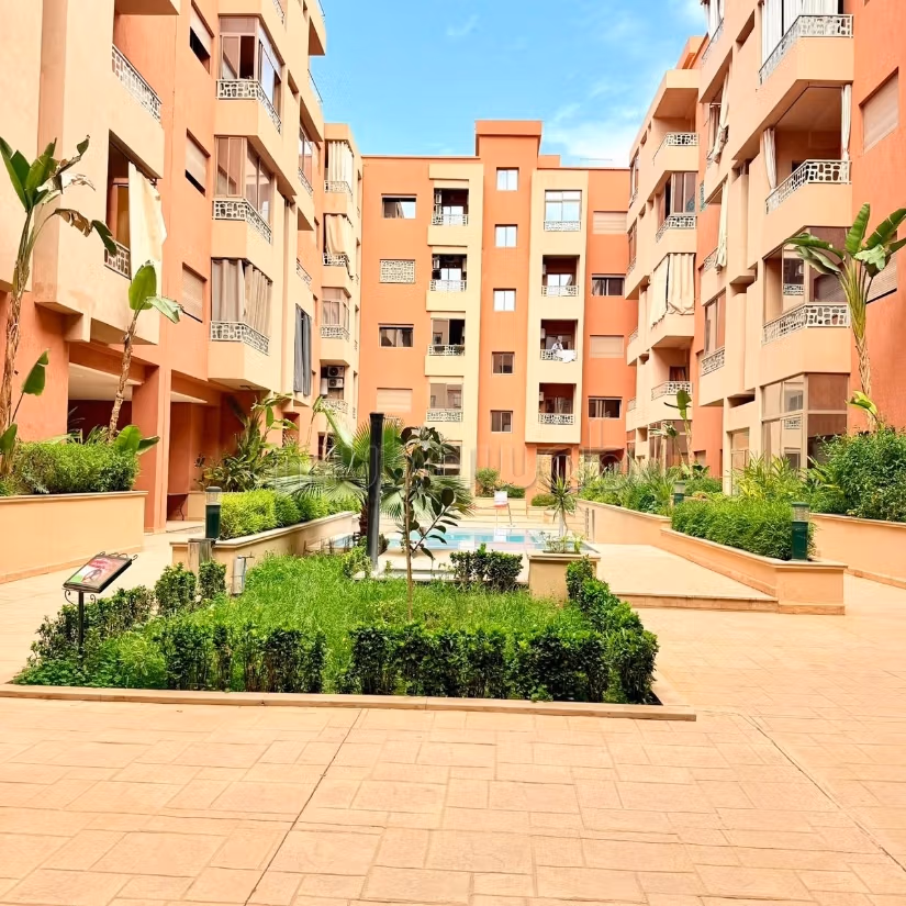 Appartamento Arredato con 2 Camere e Piscina