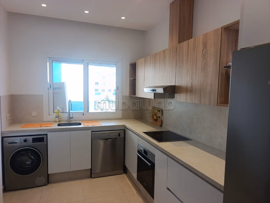 Affitto di un appartamento a Martil. Superficie totale 100 m². Ben arredato