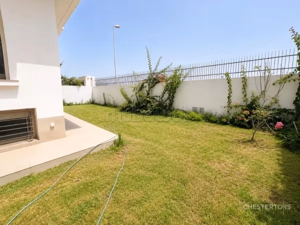 Superbe villa moderne à louer à El Harhoura