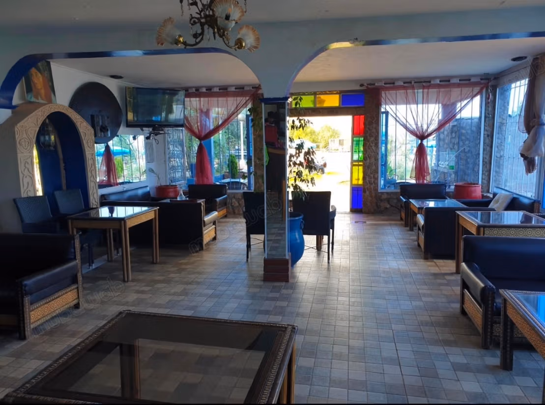 Progetto turistico con Caffè, Villa & Piscina