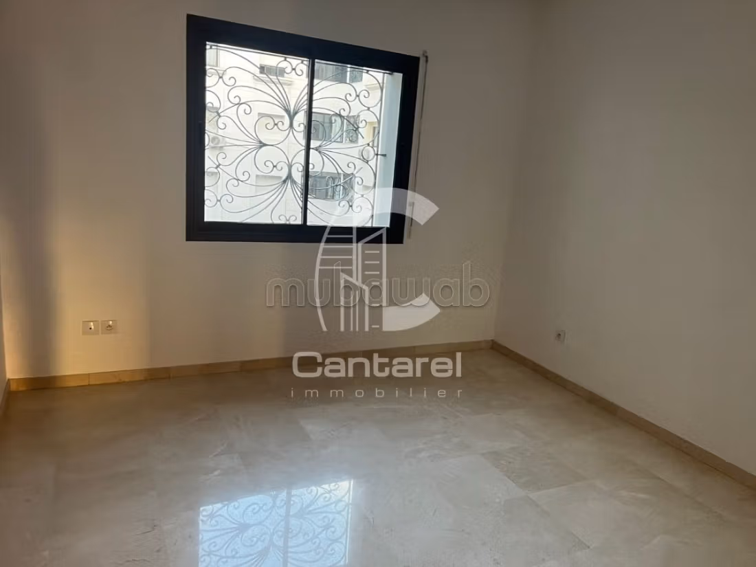 Maqnifique appartement. À louer bd ziraoui — 2
