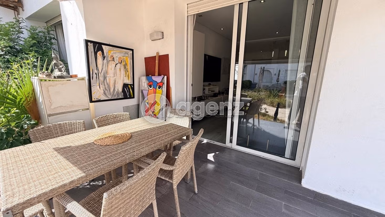Appartement à vendre 109 m², 2 chambres 
Ain Diab Extension 
Casablanca — 6