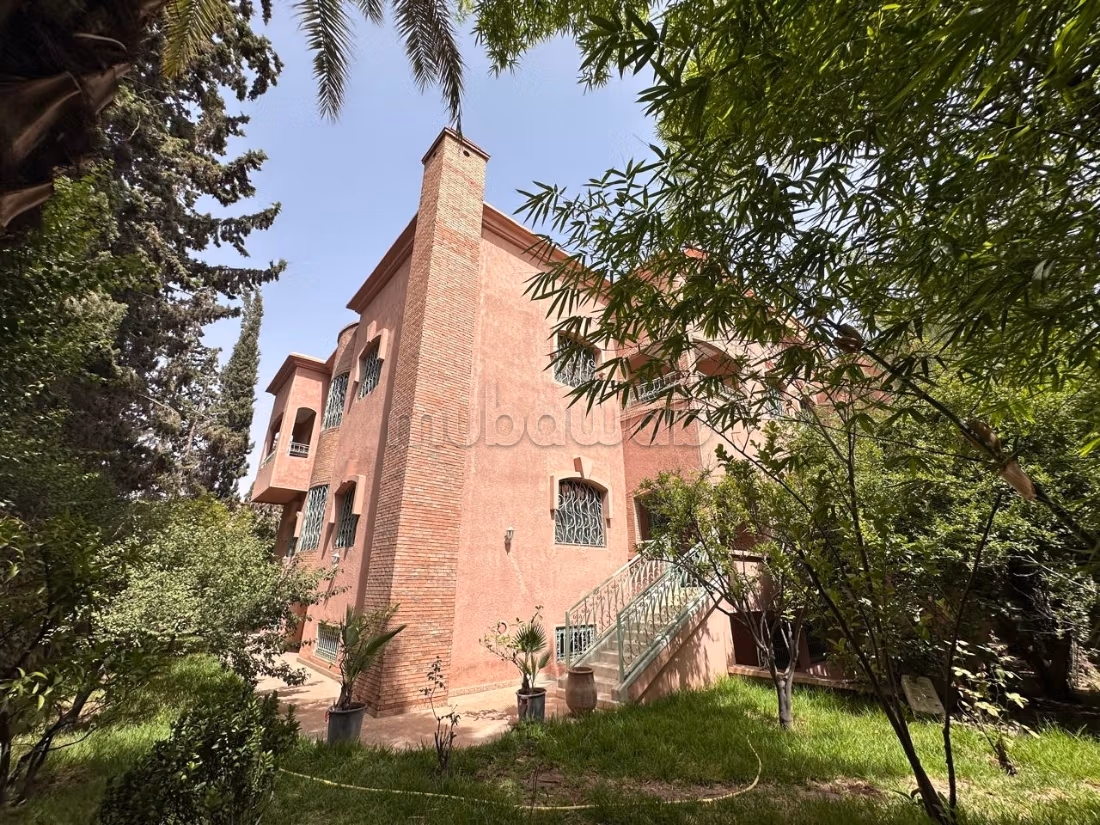 Vente villa de 400 m² habitable /600 m² terrain