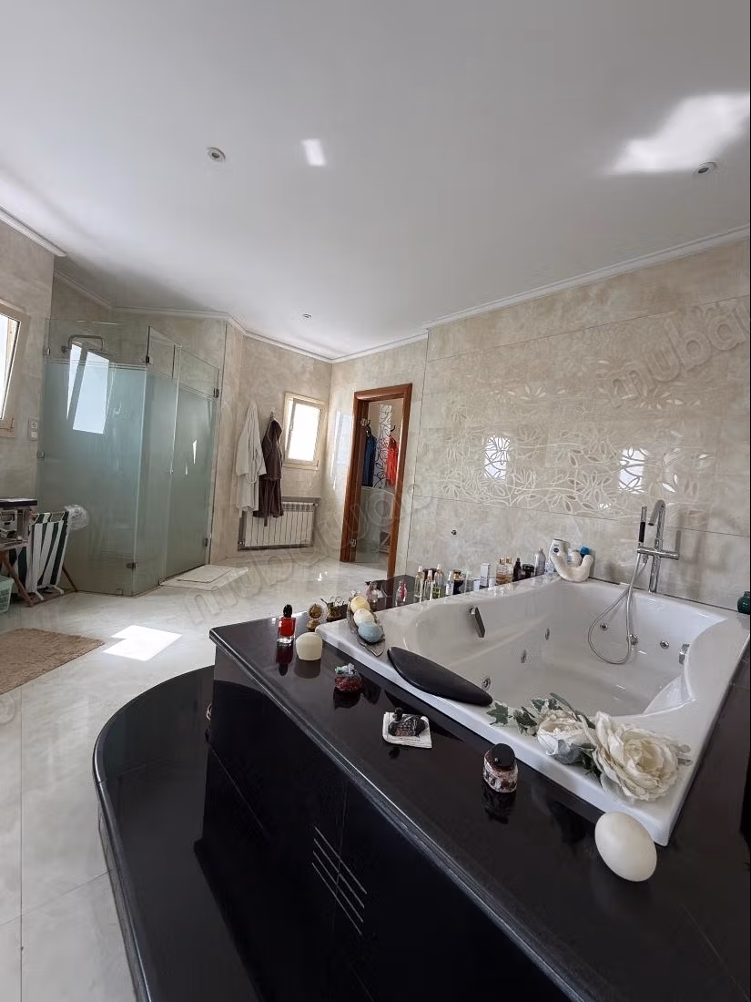 VILLA A VENDRE 2000 mètre Kenitra