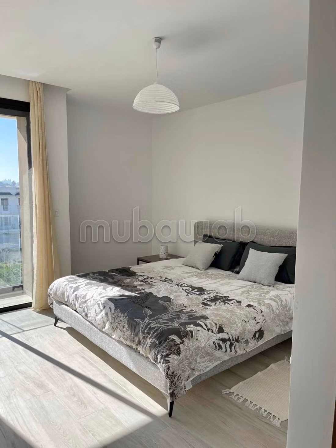 Vente d'un bel appartement a la Marsa. Surface totale 125 m². Porte blindée et chauffage central