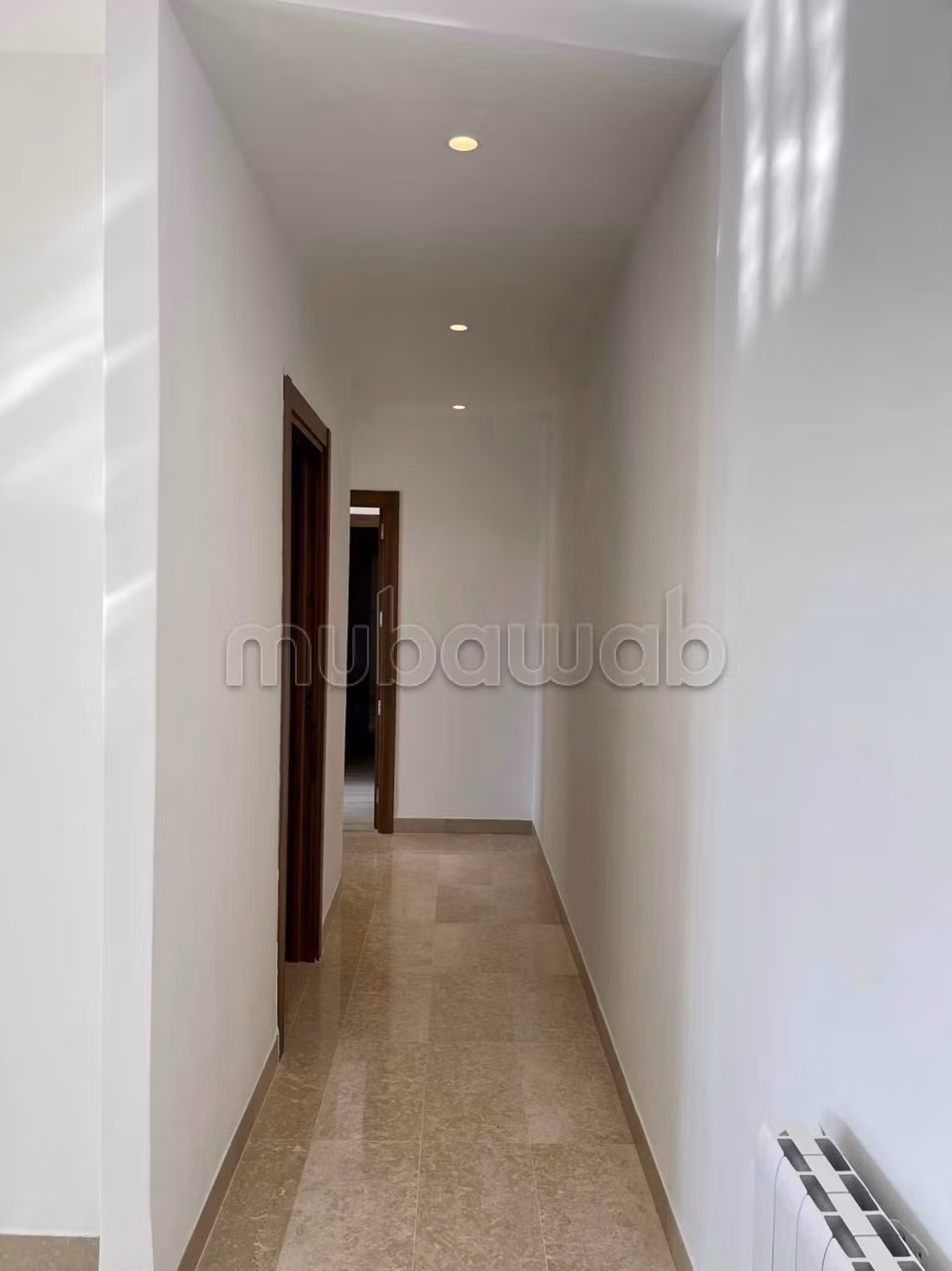 Vente d'un bel appartement a la Marsa. Surface totale 125 m². Porte blindée et chauffage central