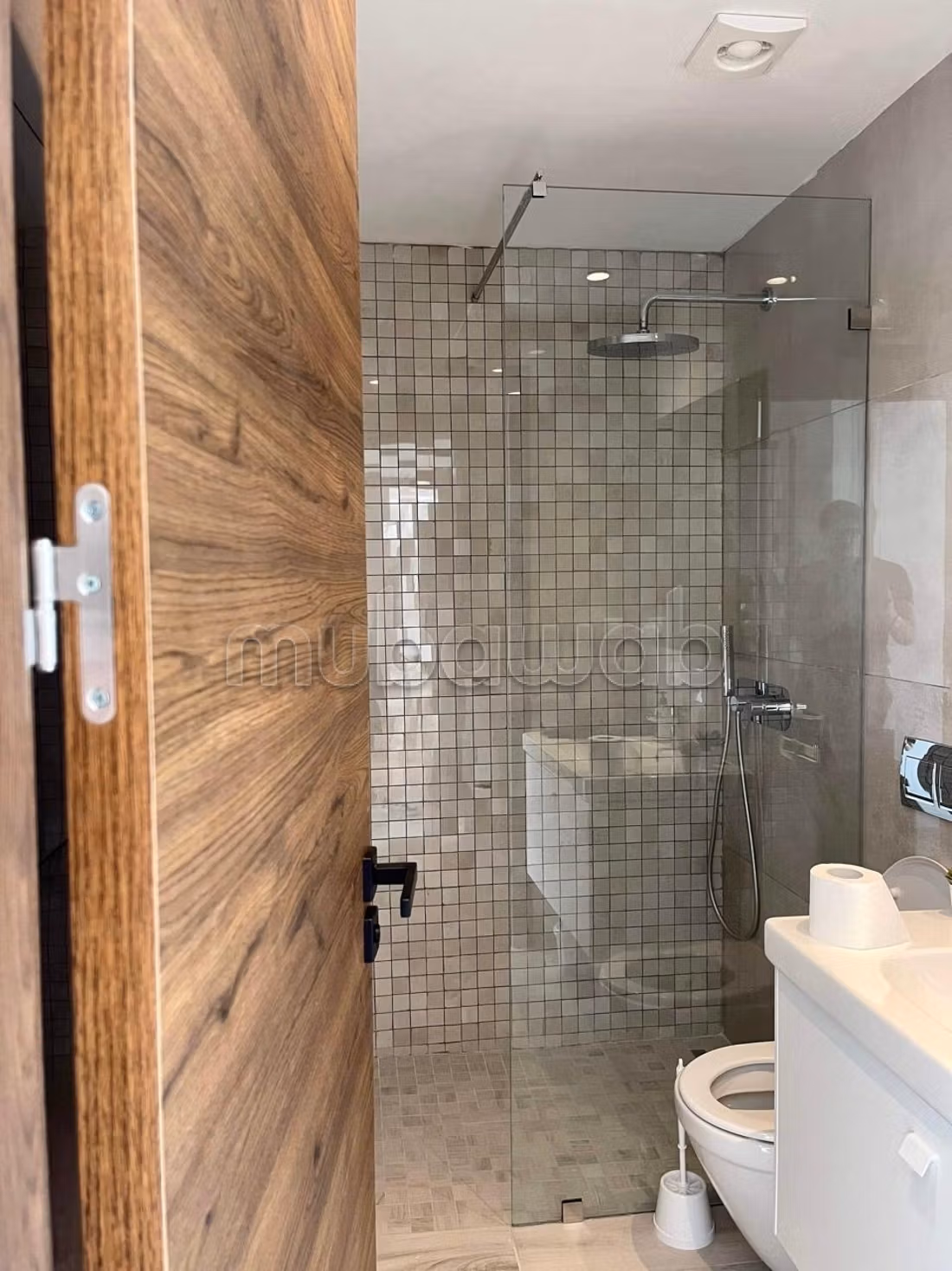 Vente d'un bel appartement a la Marsa. Surface totale 125 m². Porte blindée et chauffage central