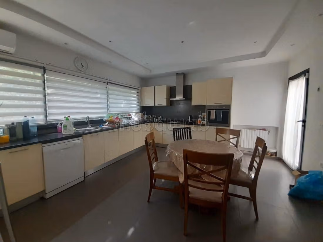 Superba villa con giardino e piscina a La Marsa