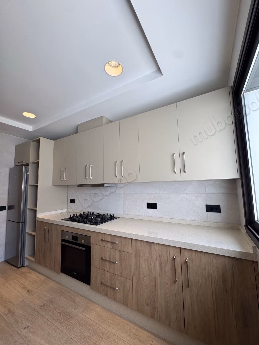 Appartamento con 3 camere da letto con terrazza in affitto