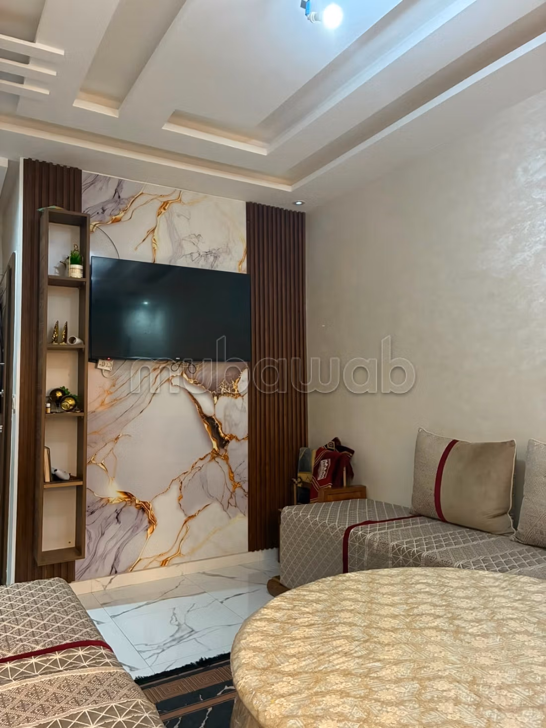 Bel appartement en location à Hay Mohammadi. 
2 chambres agréables. 
Bien meublé