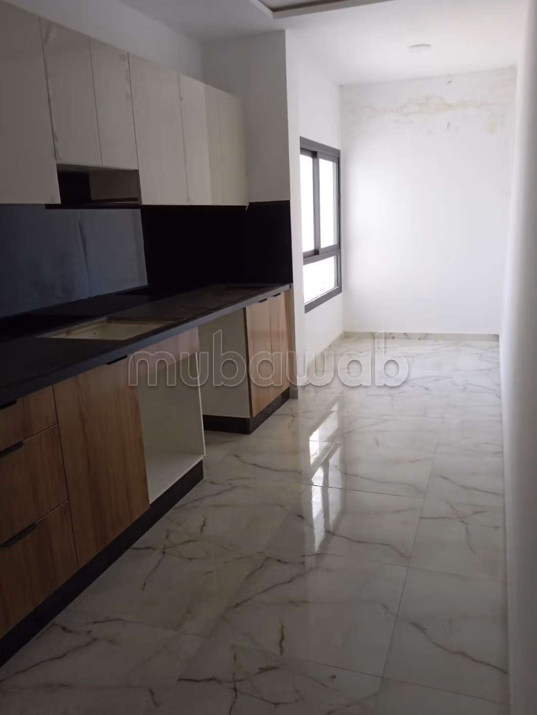 Bonito apartamento en venta en M'Diq. 5 habitaciones. Con ascensor