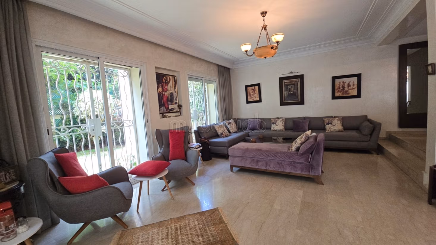 À VENDRE Magnifique Triplex avec Jardin — 5