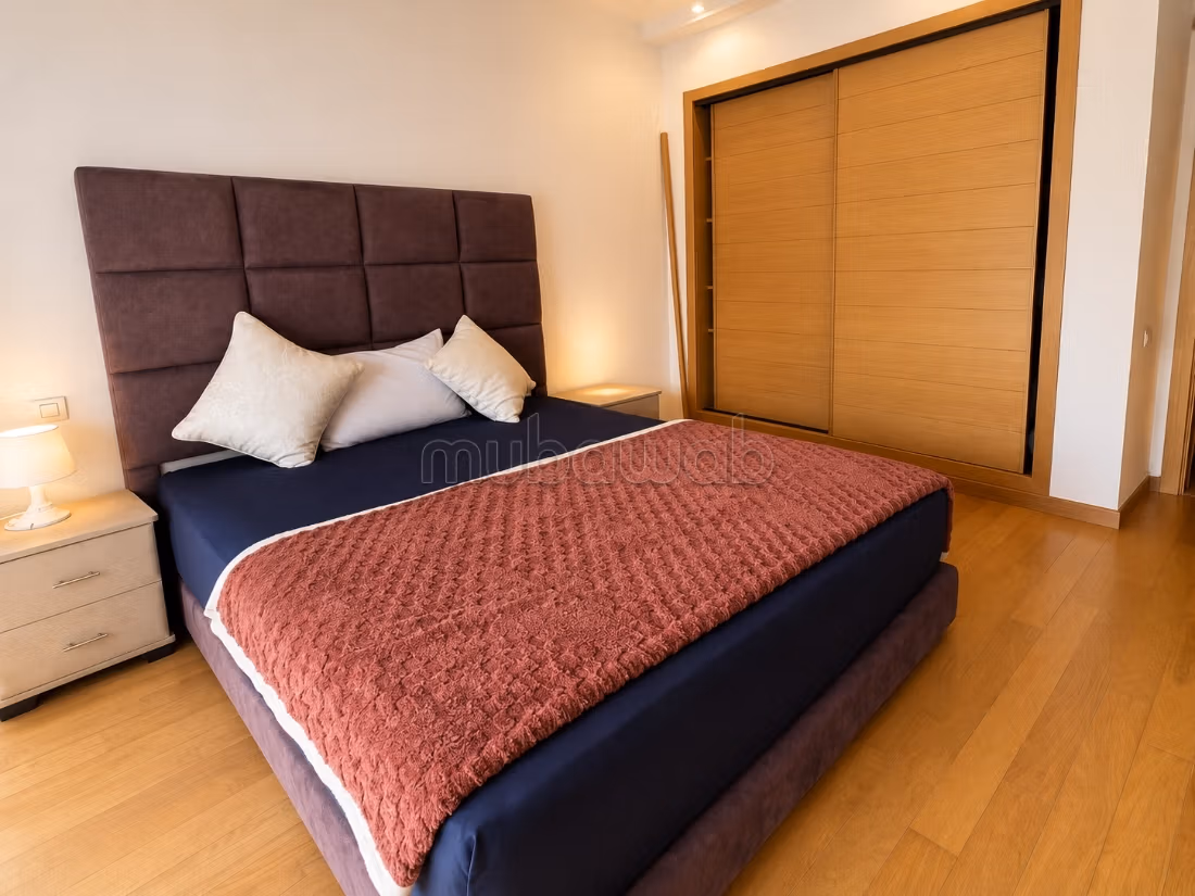 Te koop luxe villa in Dar Bouazza. 3 kamers. Gemeubileerd