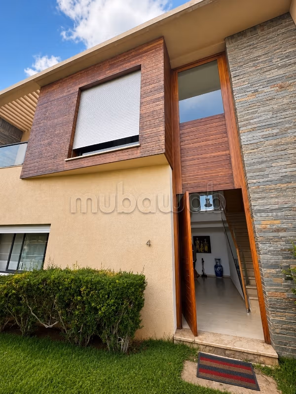 Luxury villa for sale in Dar Bouazza. 3 rooms. Furnished