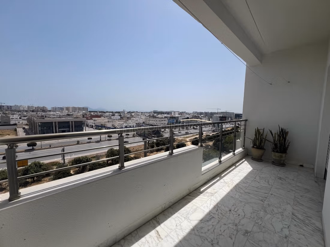 In affitto un appartamento S4 a Ain Zaghouan Nord