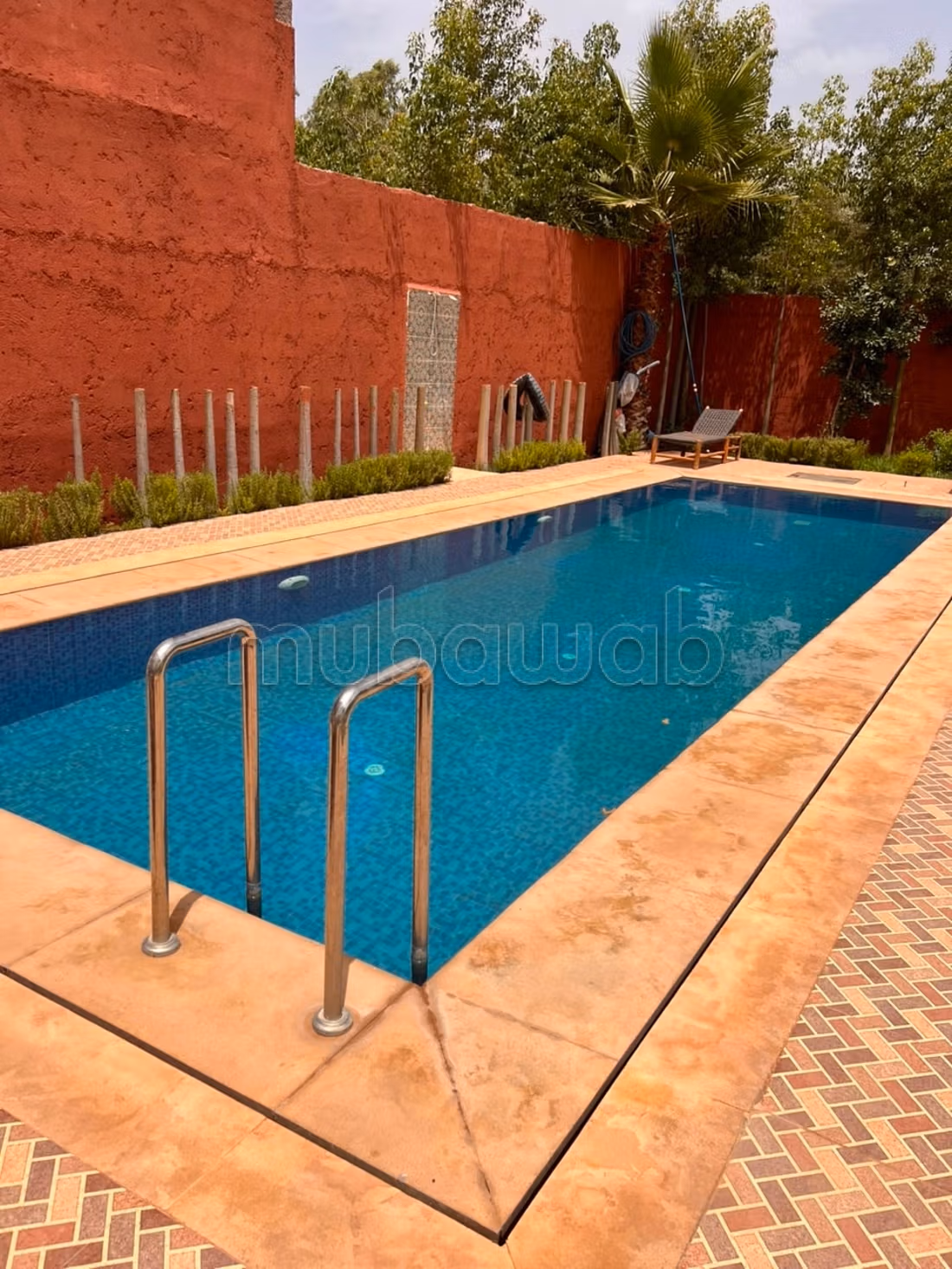 Villa de luxe à louer à Route de l'Ourika. 
4 chambres. 
Espace vert