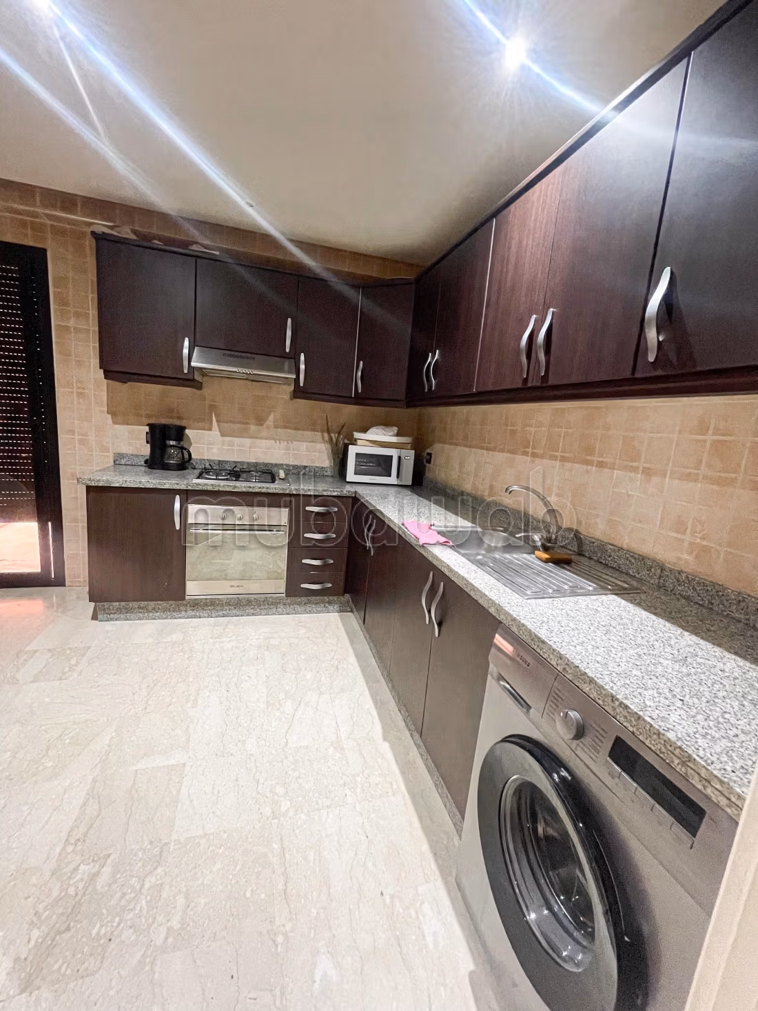 Très bel DUPLEX en location à Guéliz. 
6 pièces confortables. 
Meublé — 4
