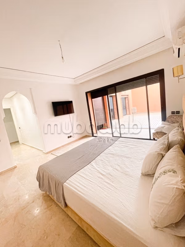 Bellissimo DUPLEX in affitto a Gueliz. 6 camere confortevoli. Arredata