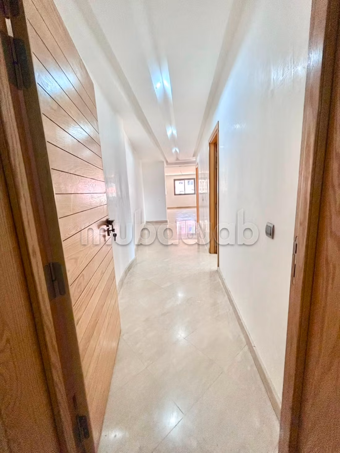 À louer appartement vide à Victor Hugo
Marrakech — 2