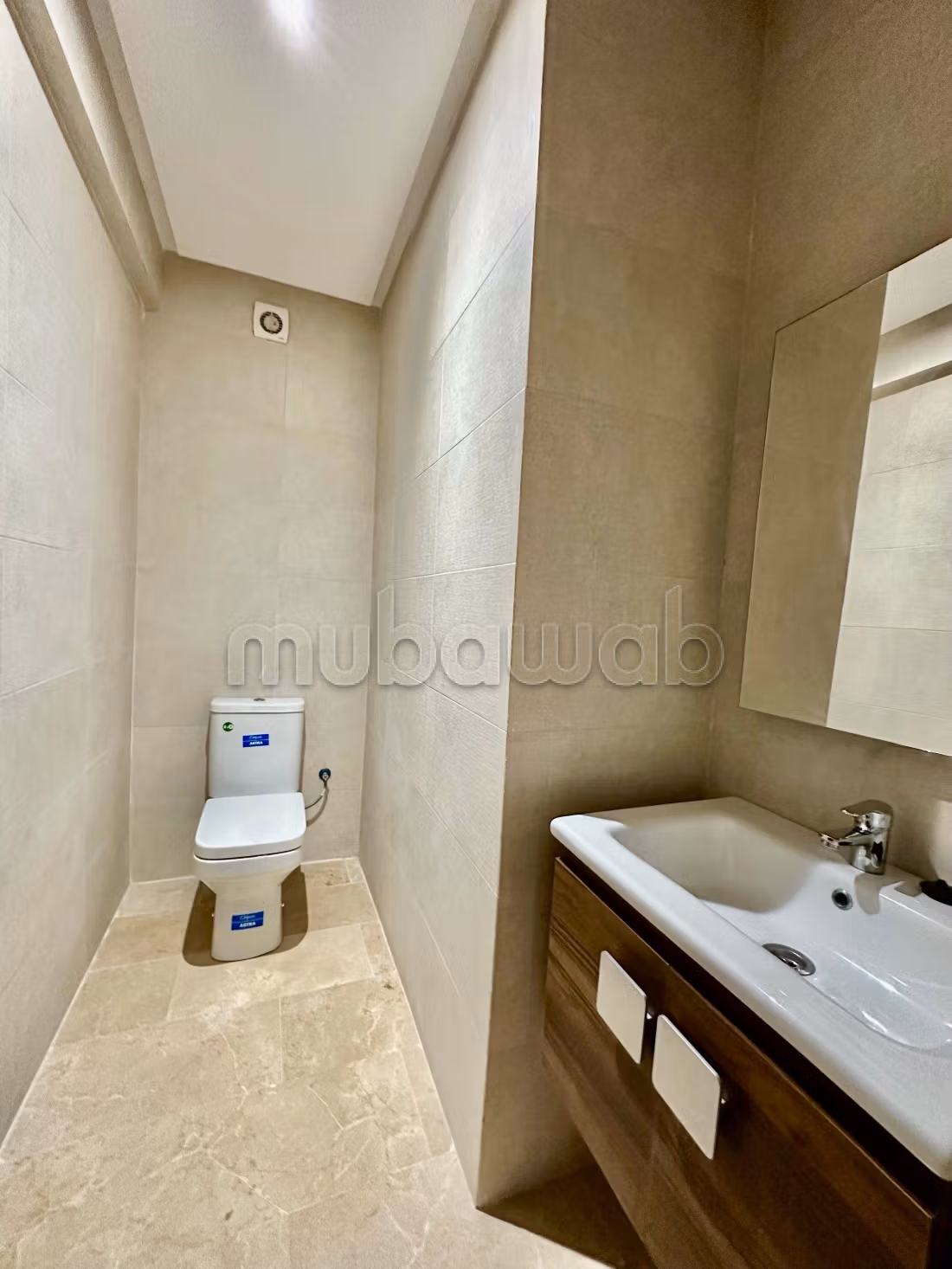Appartement à louer à Route de Safi. 
2 chambres. 
Piscine et air conditionné — 5