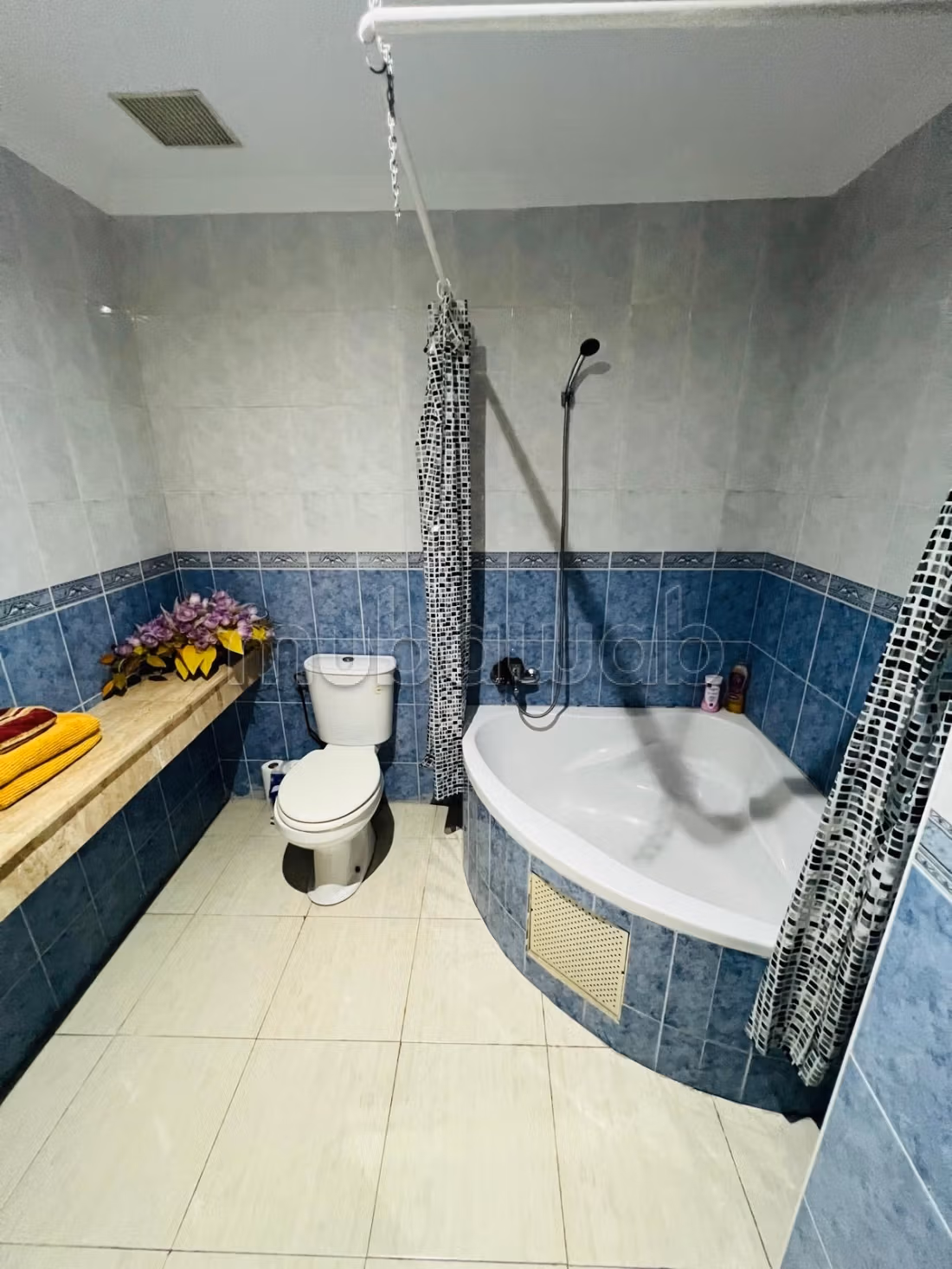Appartement à louer à Derb Ghalef. 3 belles chambres. Bien meublé — 2