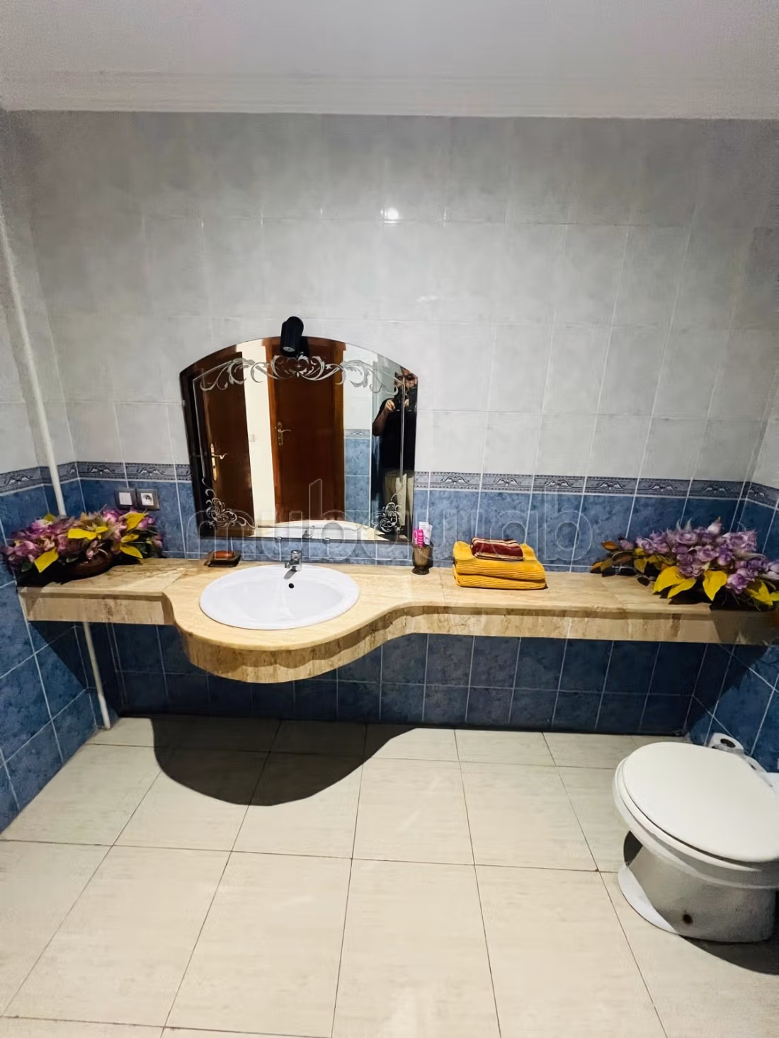 Appartement à louer à Derb Ghalef. 3 belles chambres. Bien meublé — 4