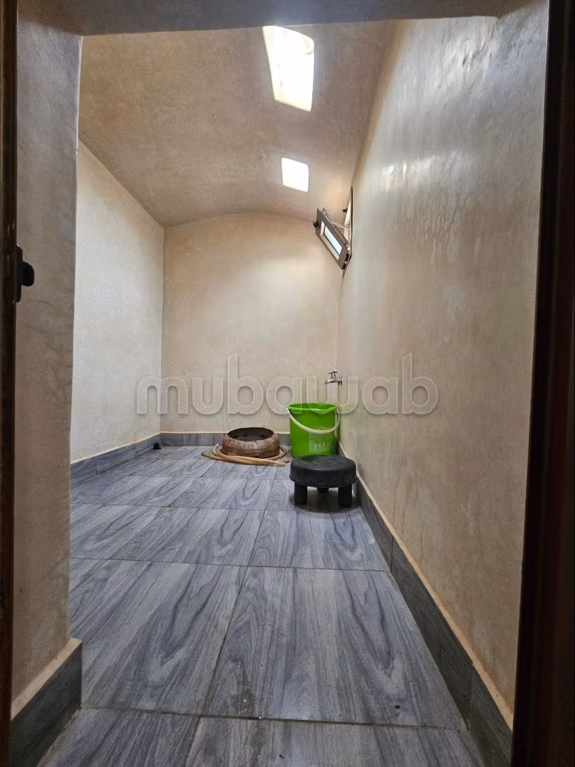 Villa te huur op de Route de Ouarzazate. 6 grote kamers. Gemeubeld