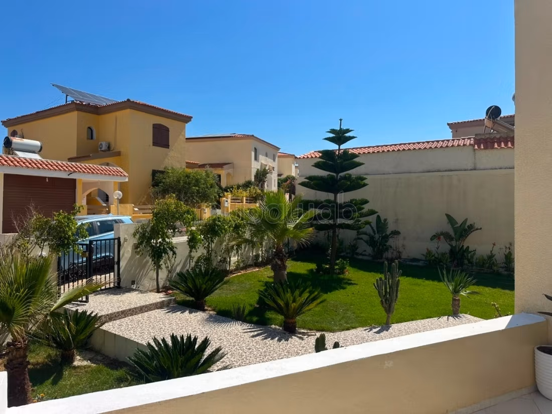 Exceptional villa with very rare pool