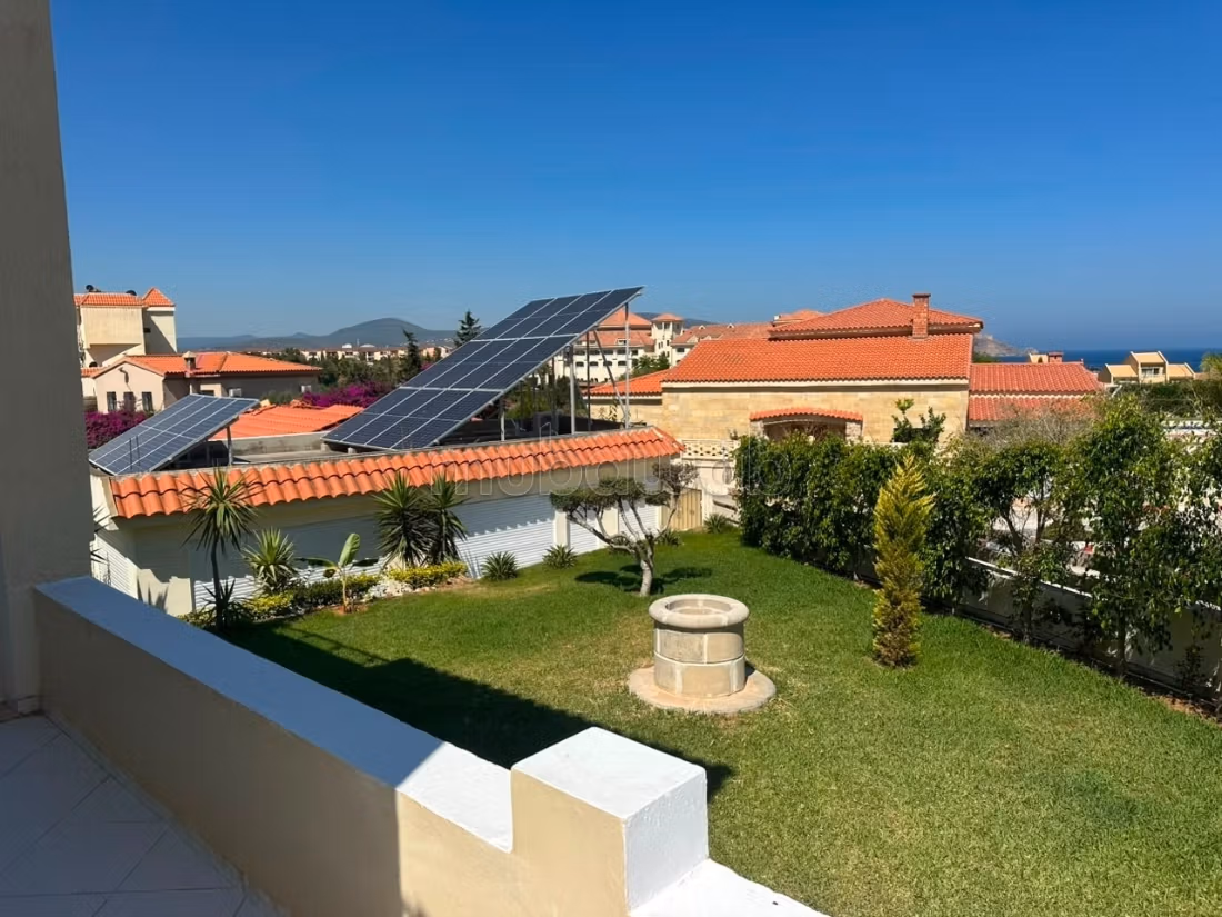 Exceptional villa with very rare pool