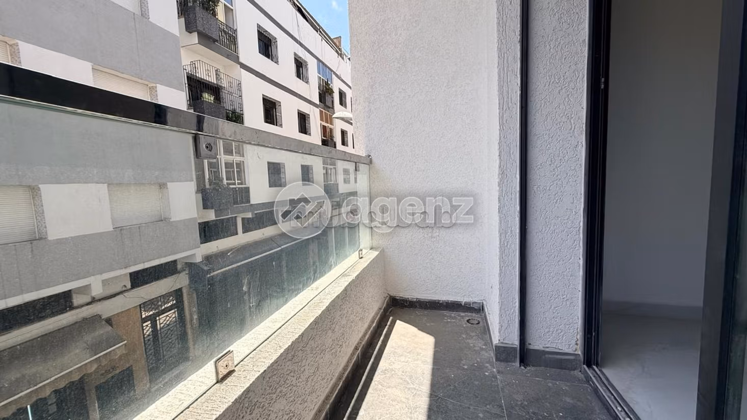 RÉSIDENCE CARTHAGE Studio à vendre 36 m²
Maârif Casablanca — 4