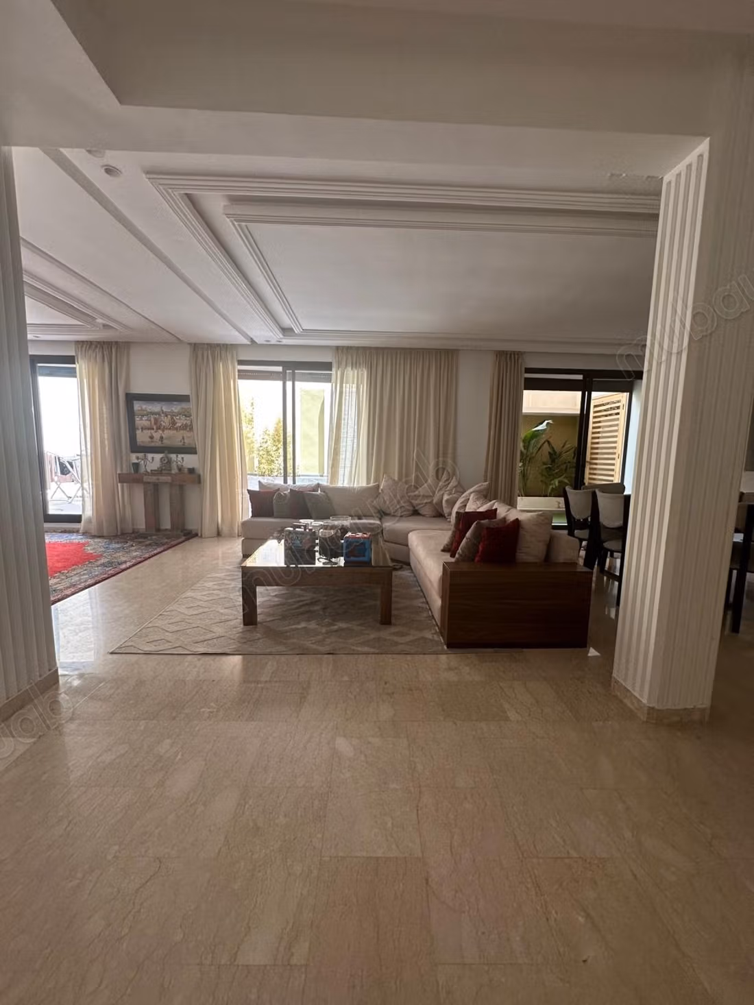 Vend appartement à Guéliz. Surface de 214 m². Meublé — 2