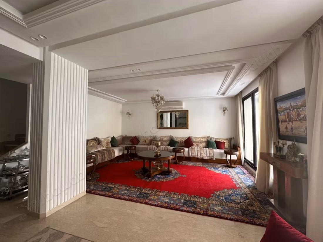 Vend appartement à Guéliz. Surface de 214 m². Meublé — 5