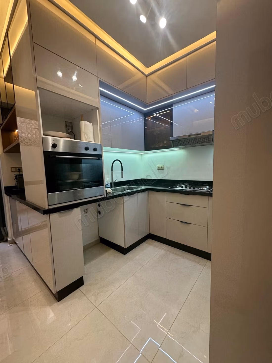 Vend appartement à Guéliz. Surface de 214 m². Meublé — 6
