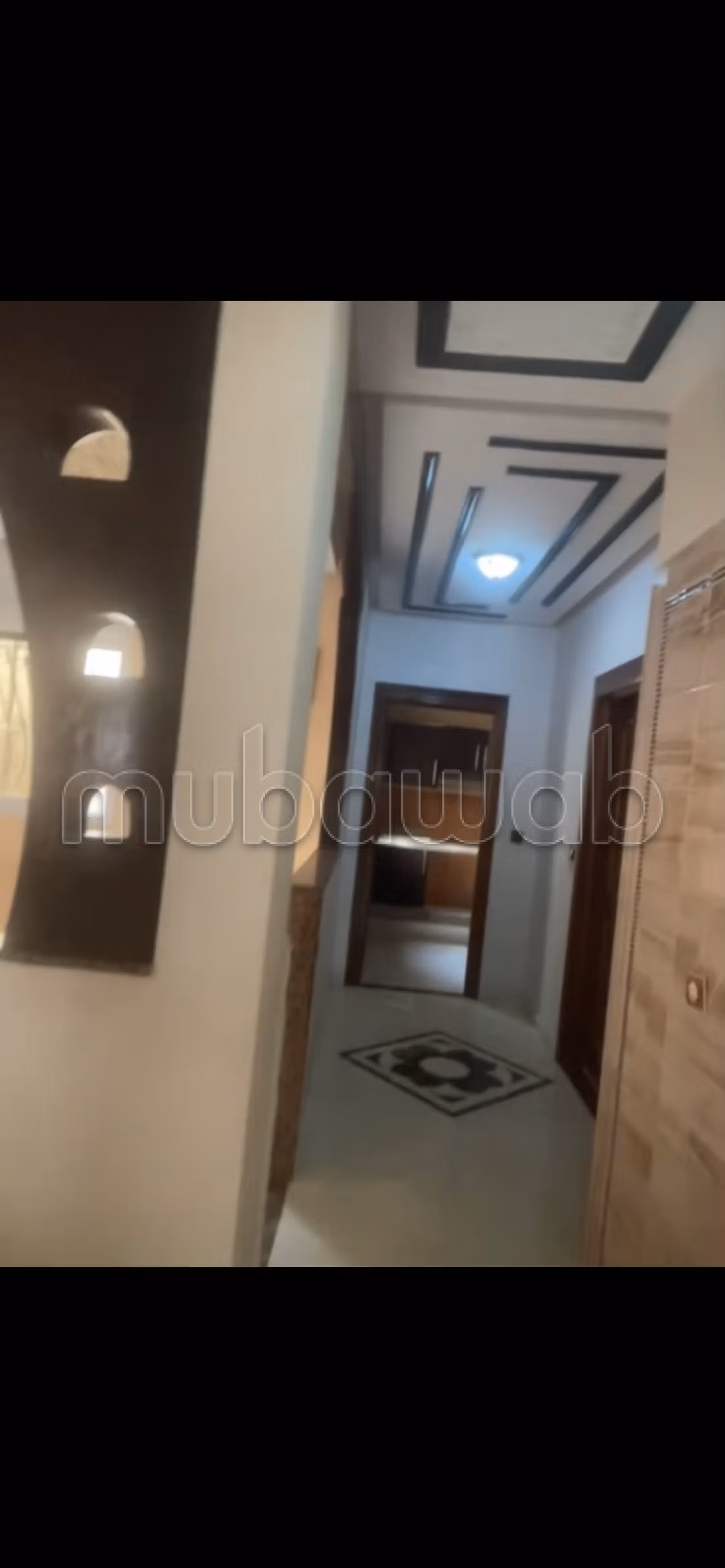 Bel appartement à vendre à Bahroura, Temara, Al Wifaq. Superficie de 97 m². Fenêtres avec double vitrage et porte sécurisée.