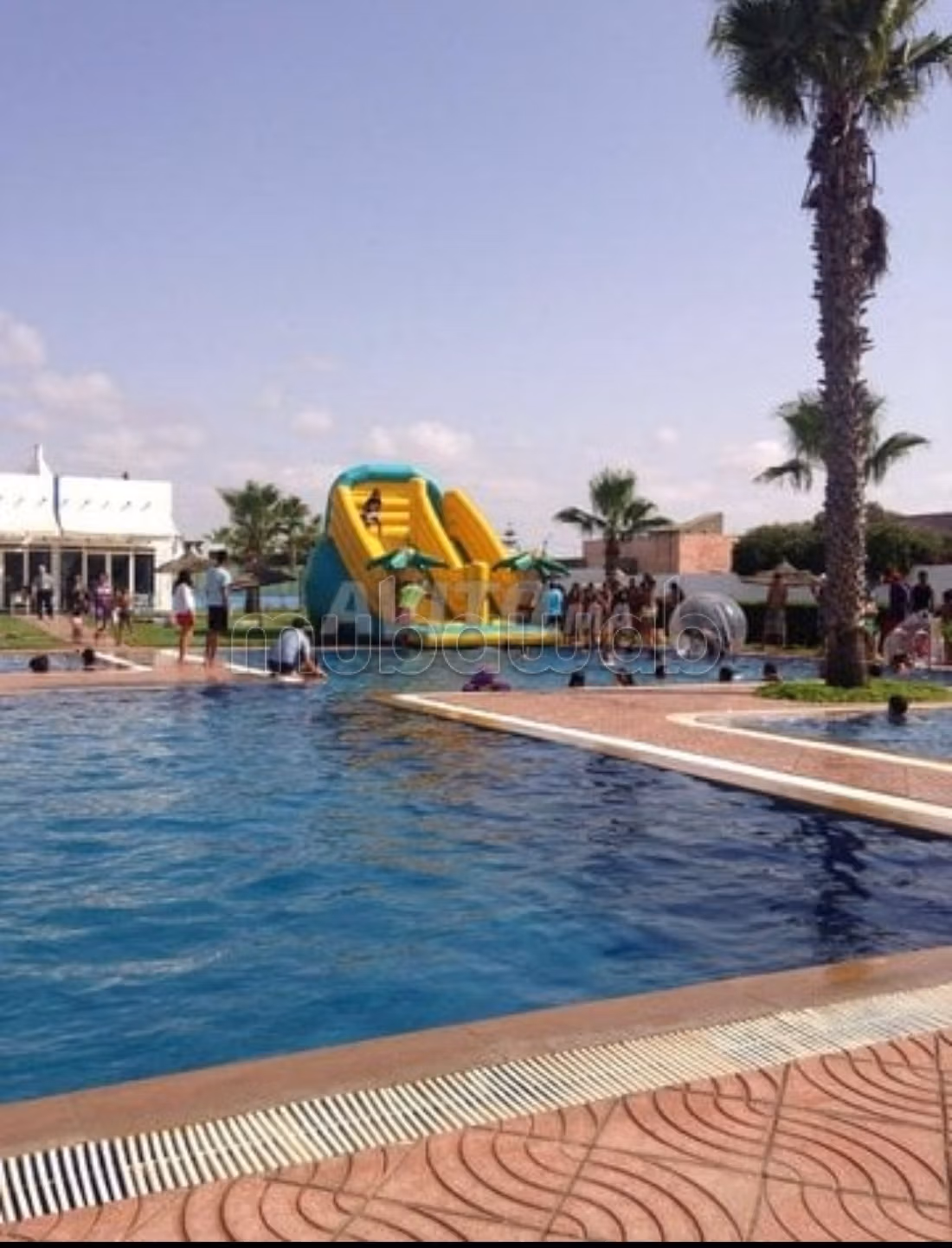 Sarry beach