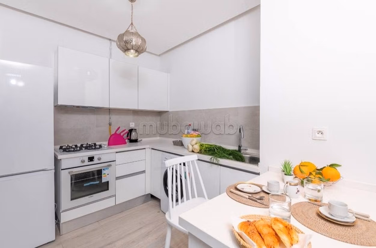 Bell'appartamento arredato in affitto all'ingresso di Marsa. Superficie di 85 m². Ben arredato, moderno
