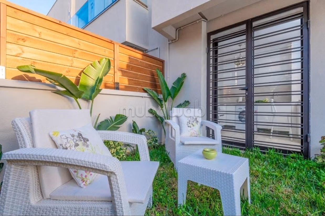 Bell'appartamento arredato in affitto all'ingresso di Marsa. Superficie di 85 m². Ben arredato, moderno