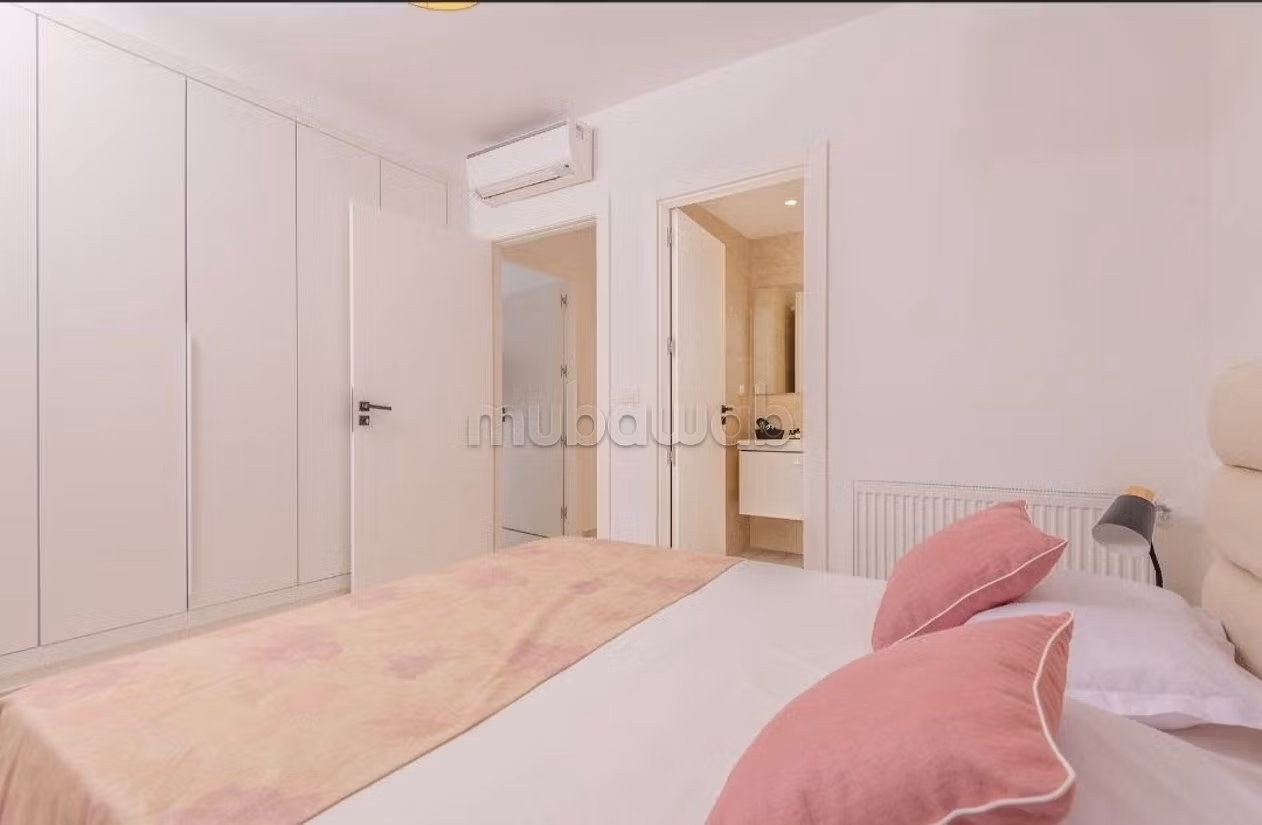 Bell'appartamento arredato in affitto all'ingresso di Marsa. Superficie di 85 m². Ben arredato, moderno