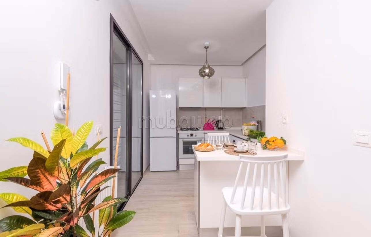 Bell'appartamento arredato in affitto all'ingresso di Marsa. Superficie di 85 m². Ben arredato, moderno