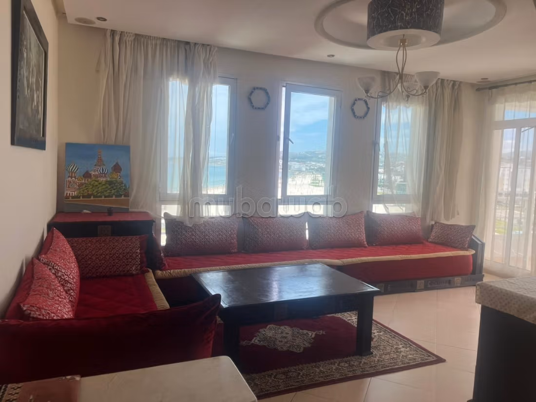 Zeer mooi appartement te huur in het centrum van Tanger. Oppervlakte 93 m². Goed ingericht