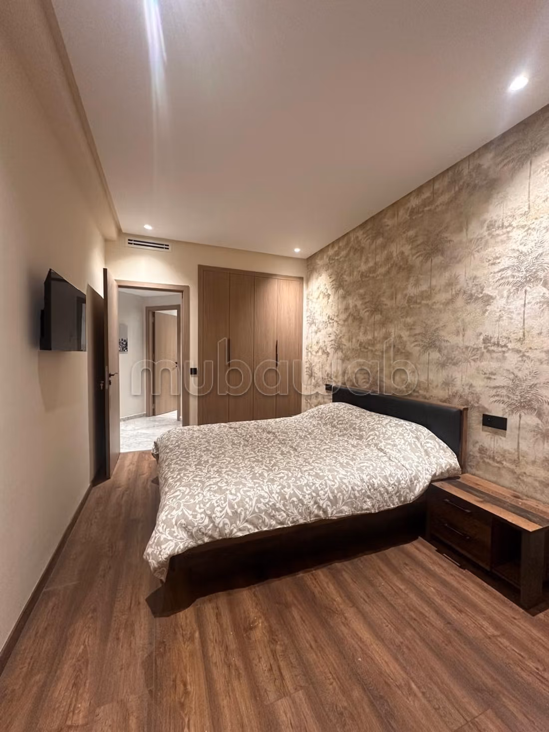 Studio premium arredato con parcheggio